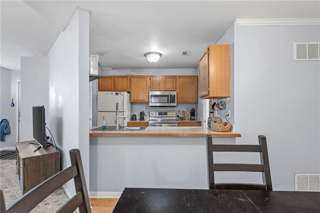 517 Eldridge Street — photo 8