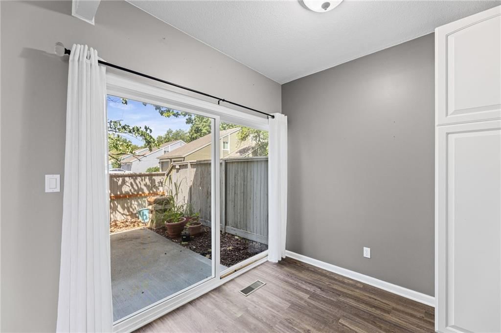 8058 Colony Lane — photo 10