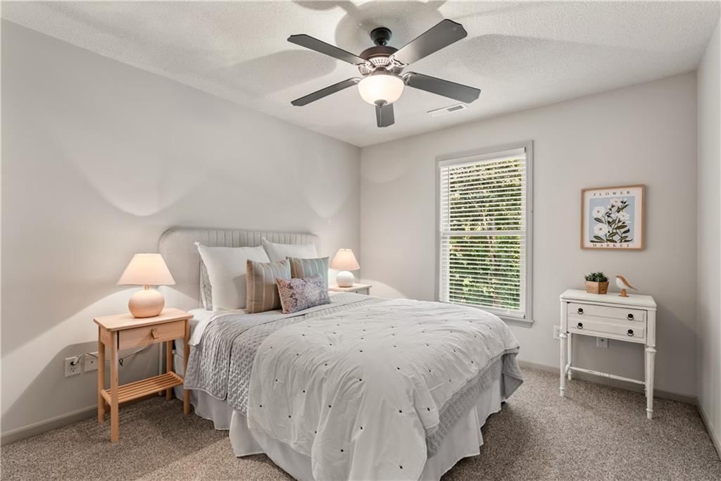 1824 NE Woodview Lane — photo 12