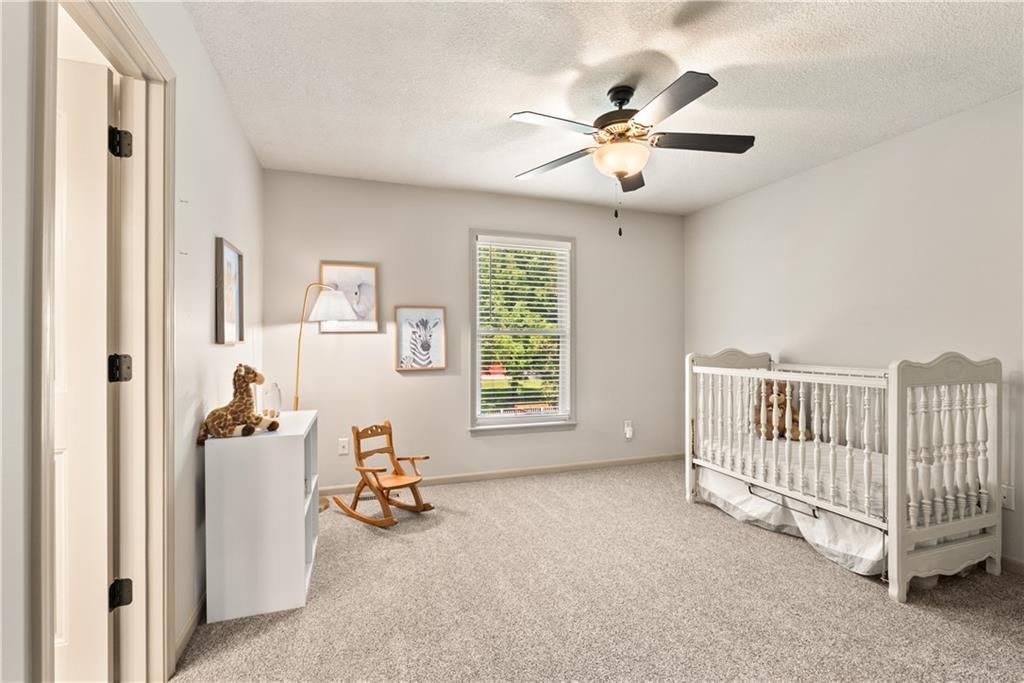 1824 NE Woodview Lane — photo 16