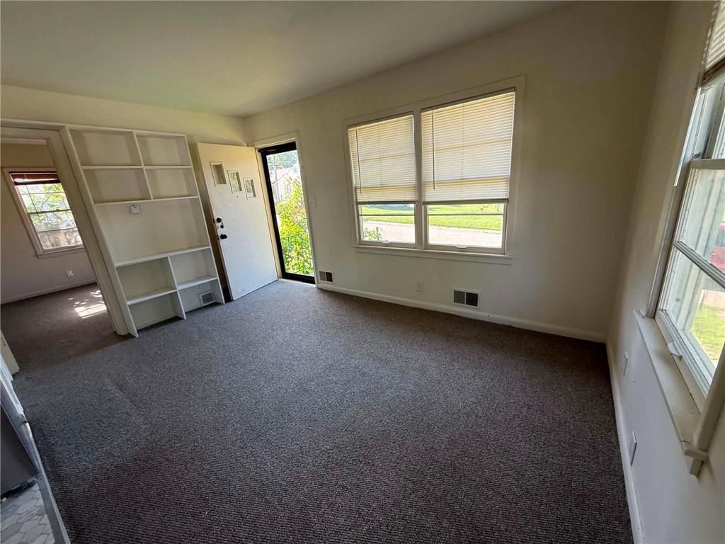 902 Williams Street — photo 3