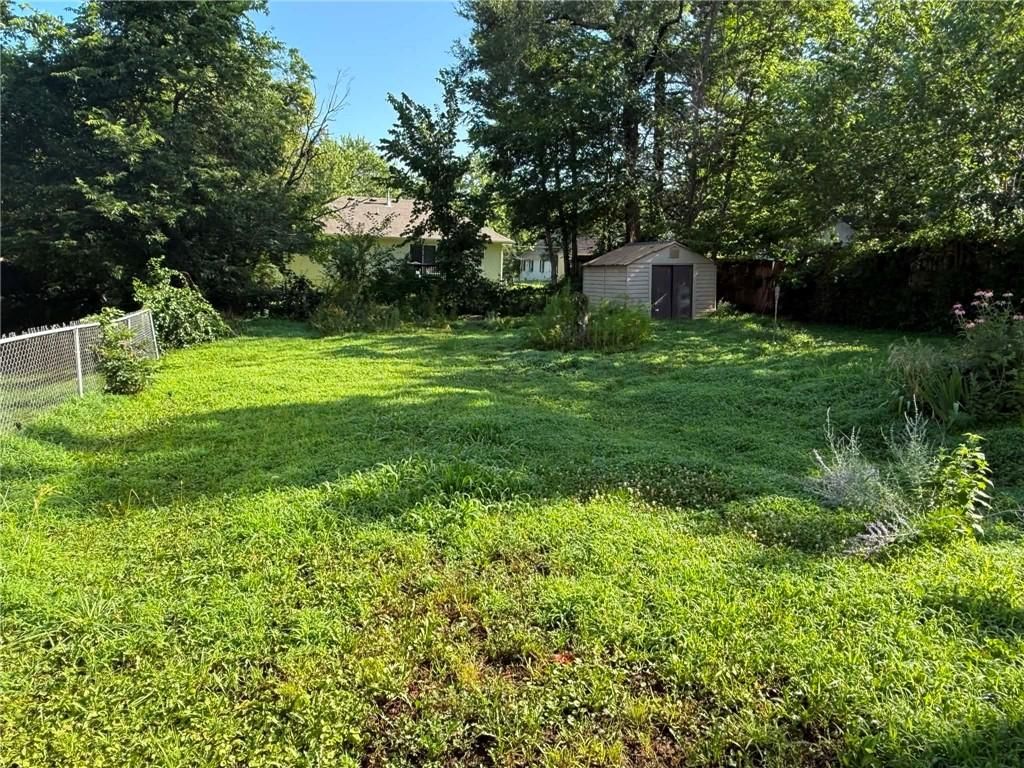 902 Williams Street — photo 16