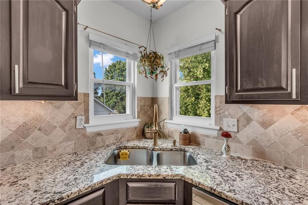 1073 N Logan Street — photo 26