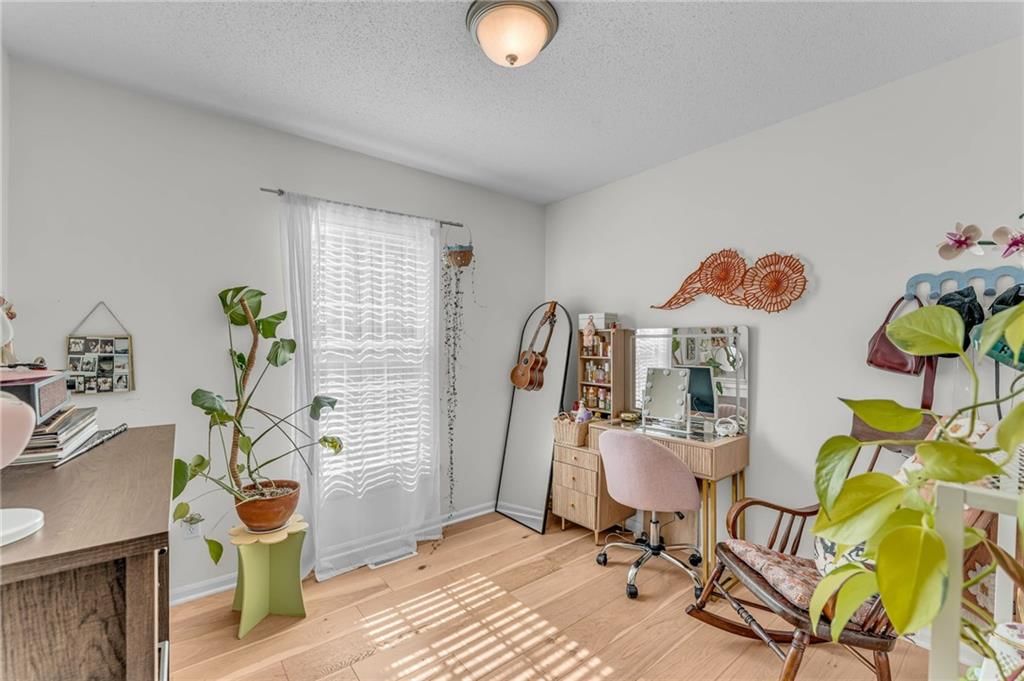 1073 N Logan Street — photo 30