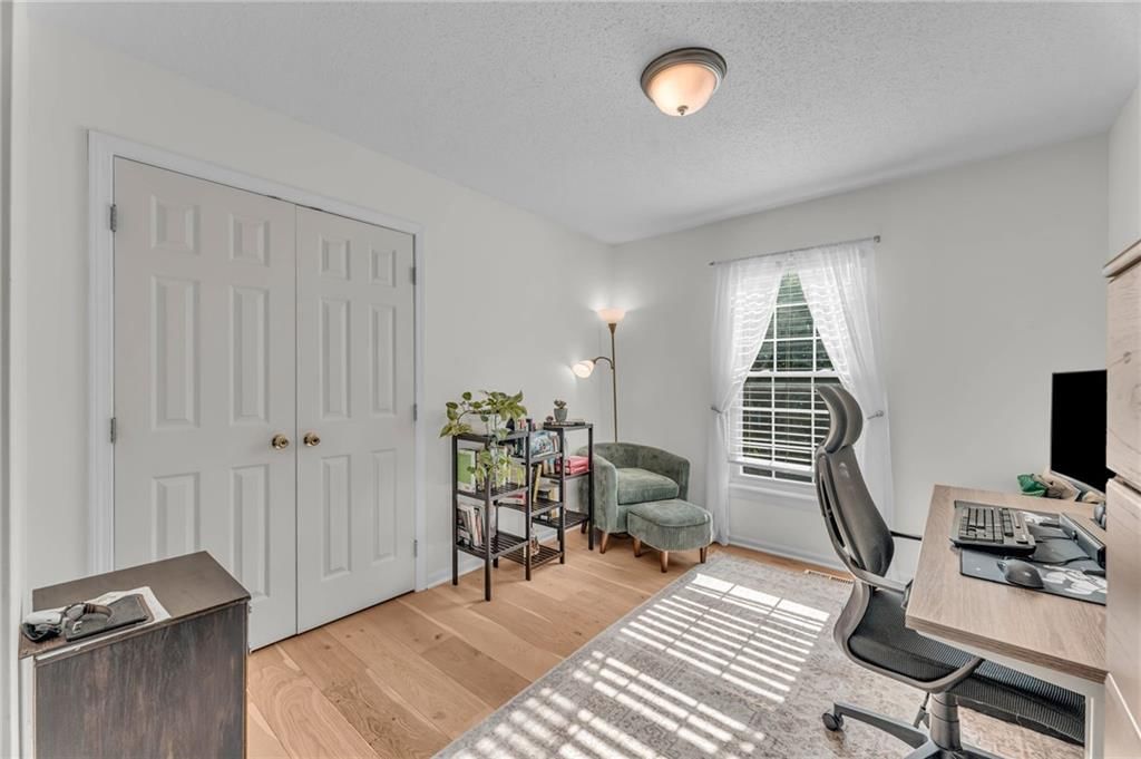 1073 N Logan Street — photo 32