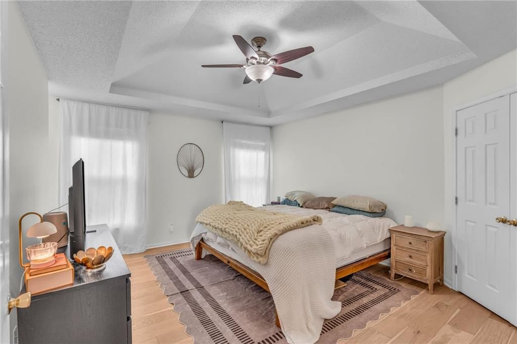 1073 N Logan Street — photo 33