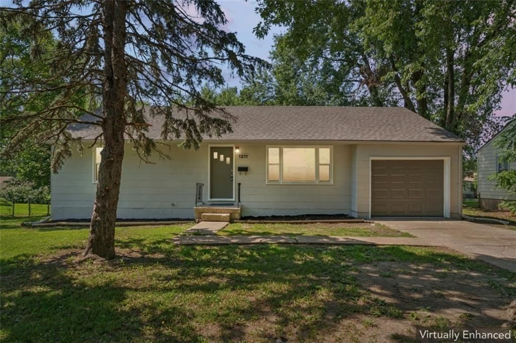 1211 NE 67th Place — photo 1