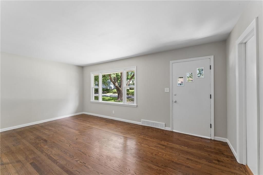 1211 NE 67th Place — photo 4