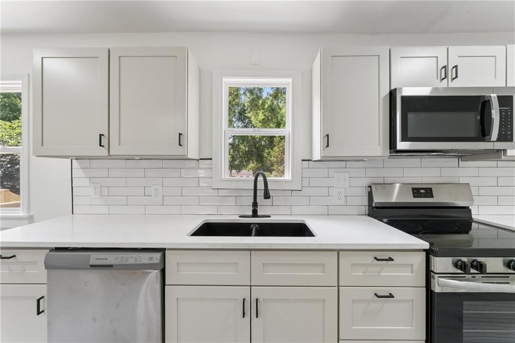 1211 NE 67th Place — photo 8