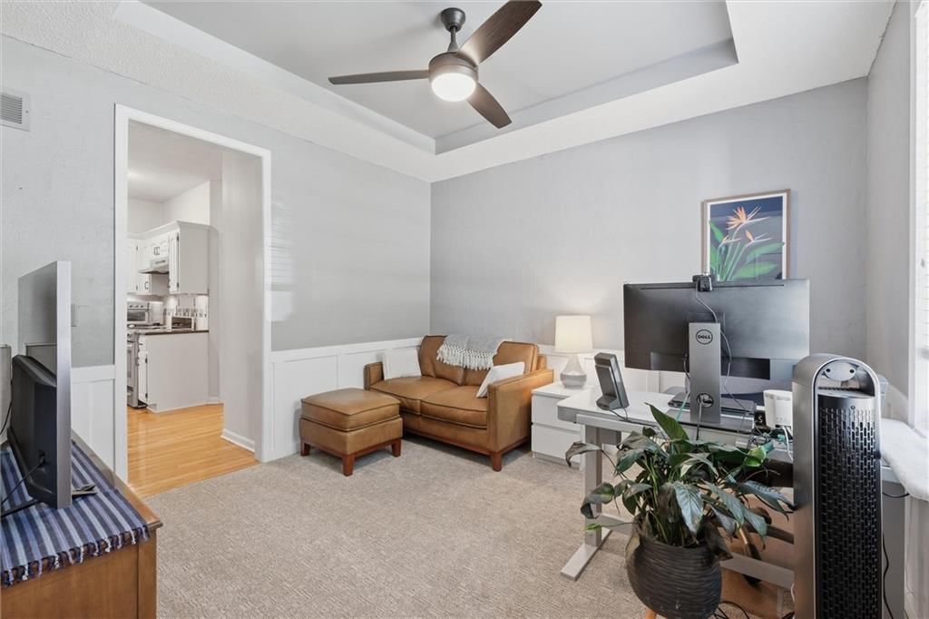 4813 Noble Street — photo 15