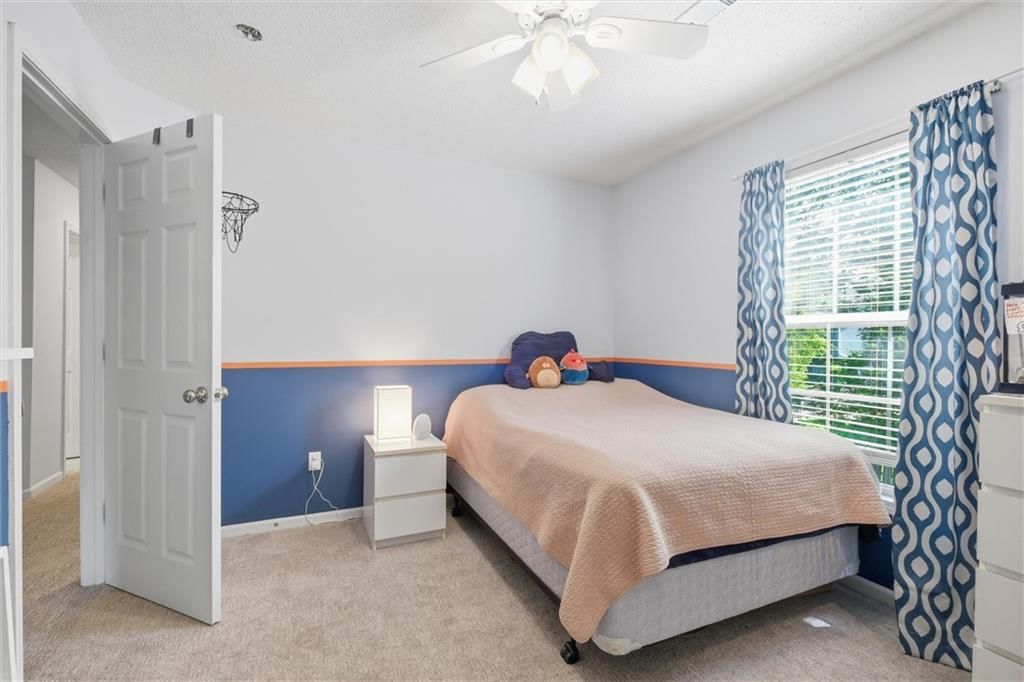 4813 Noble Street — photo 23