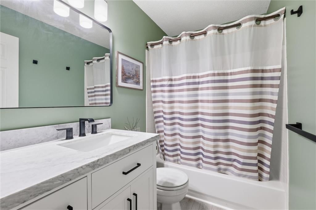 4813 Noble Street — photo 25