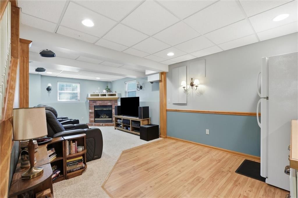 4813 Noble Street — photo 28