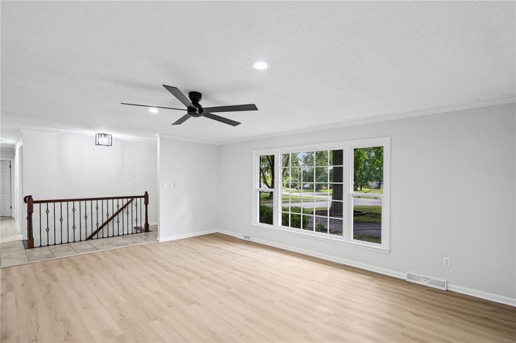 12825 Winchester Avenue — photo 11