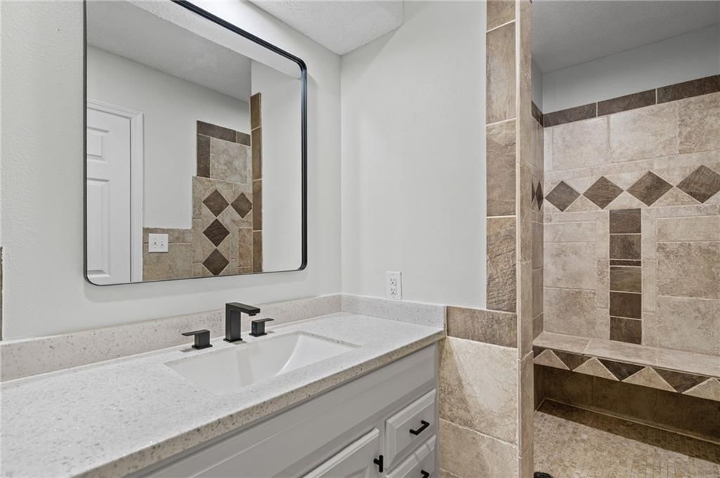 12825 Winchester Avenue — photo 29