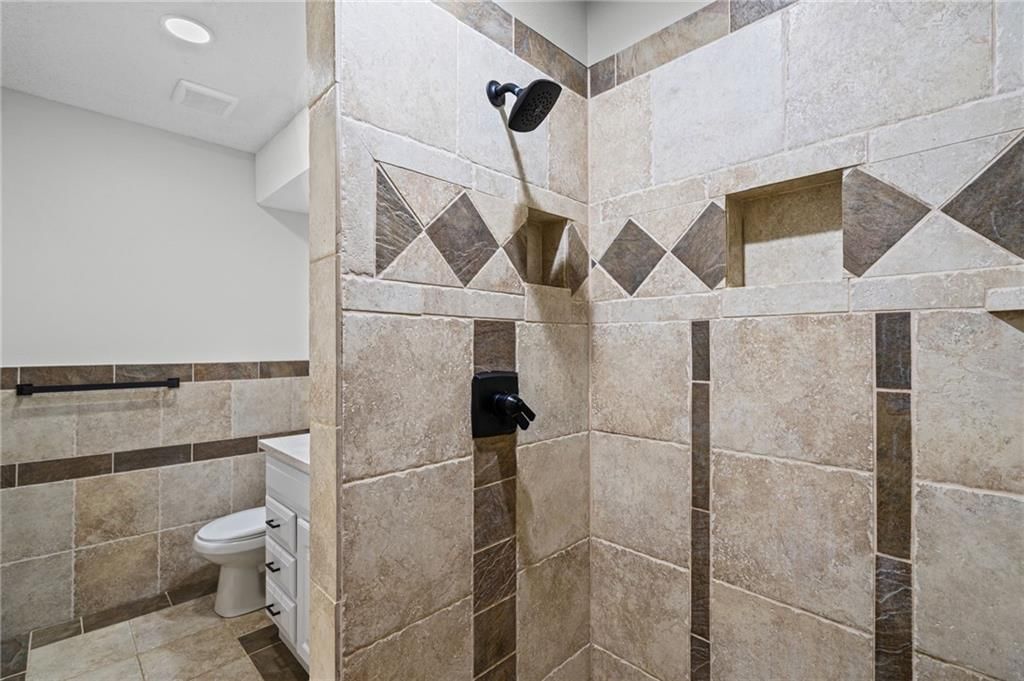 12825 Winchester Avenue — photo 30