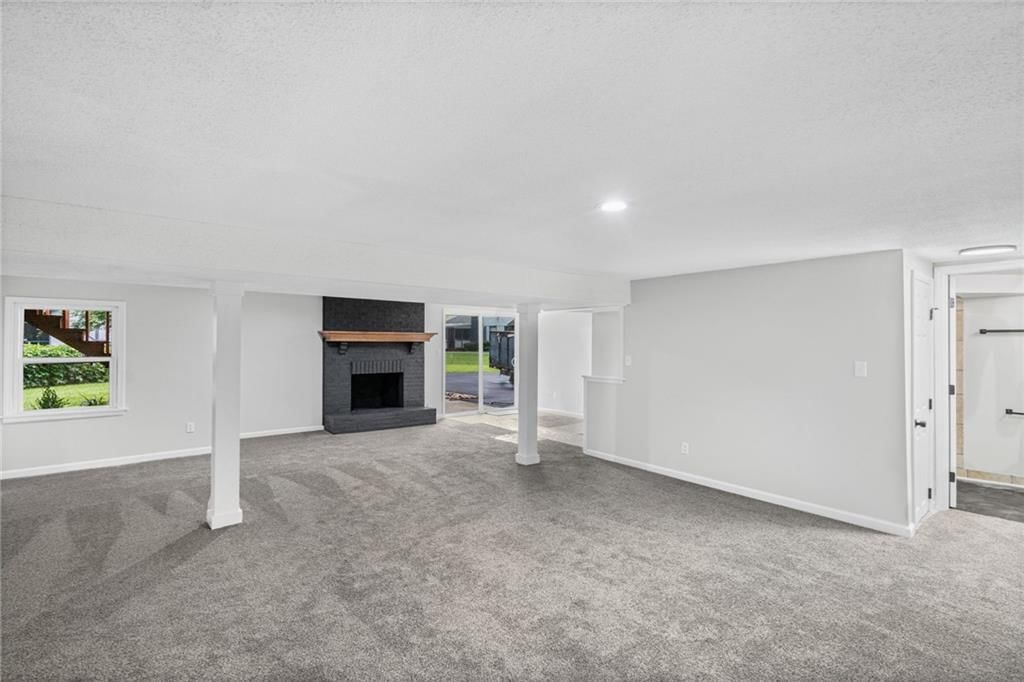 12825 Winchester Avenue — photo 34