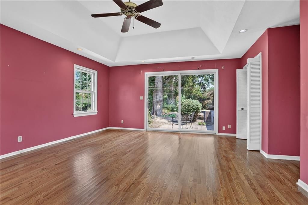 9340 Canterbury Street — photo 8