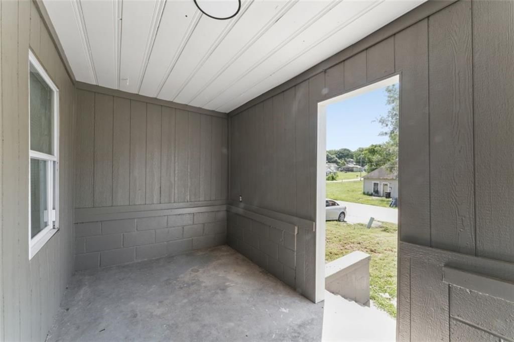 806 W Lexington Street — photo 5