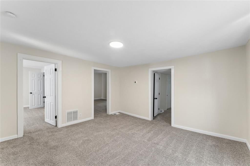 806 W Lexington Street — photo 8