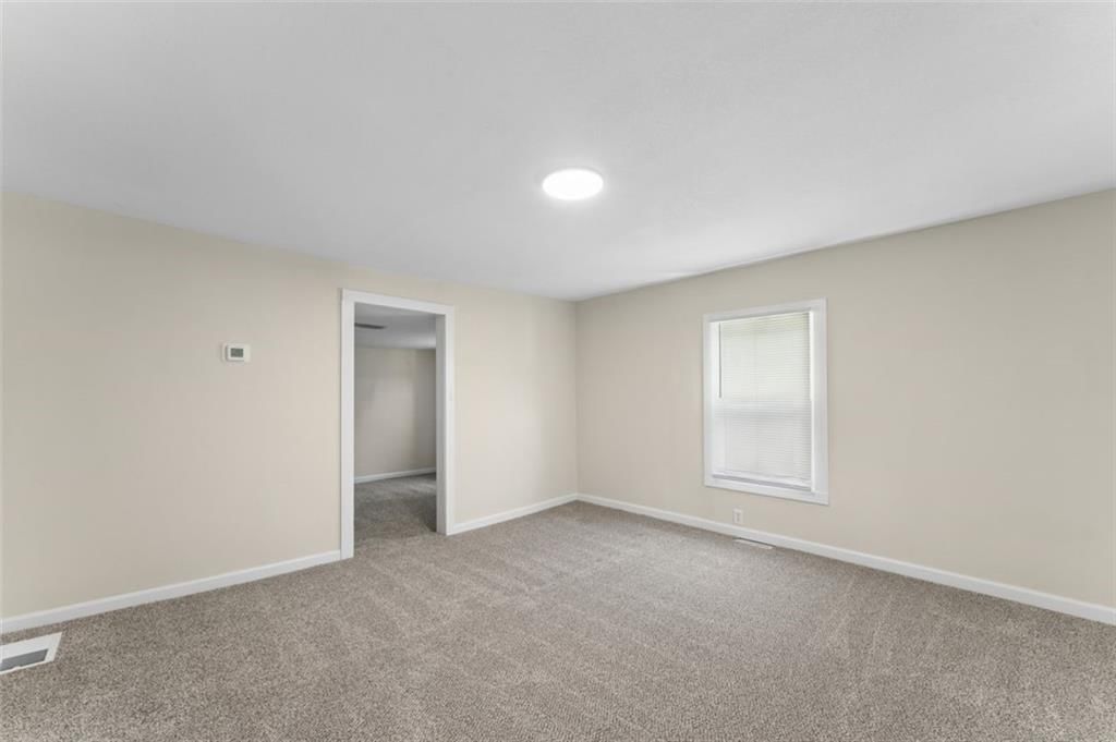806 W Lexington Street — photo 9