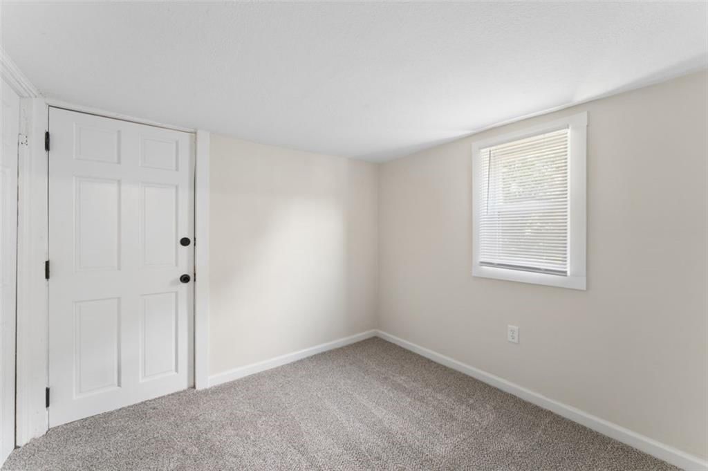 806 W Lexington Street — photo 13