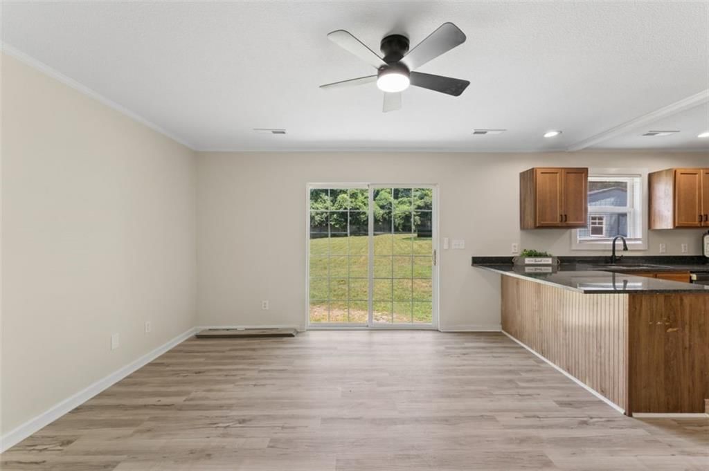 806 W Lexington Street — photo 26