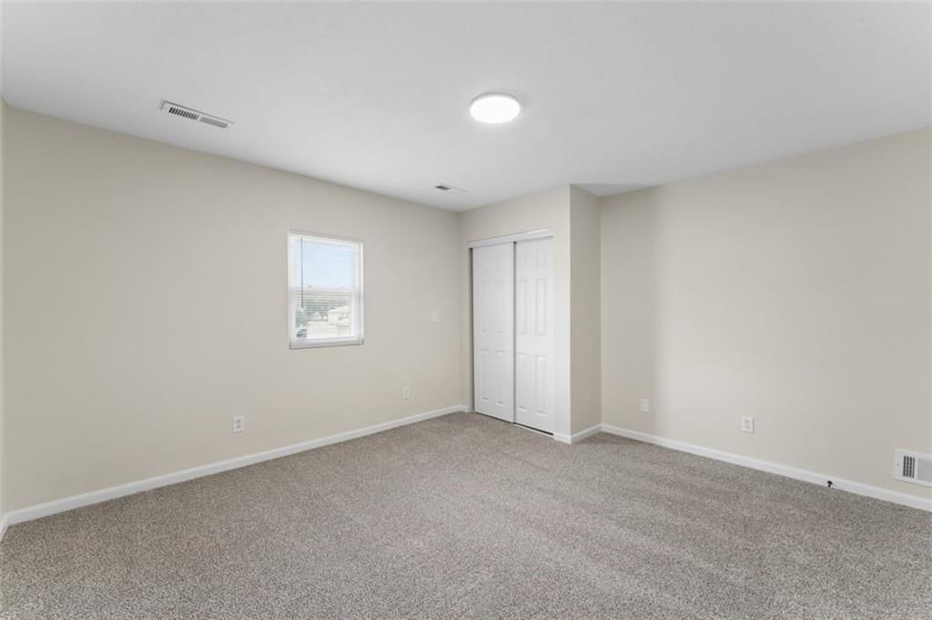 806 W Lexington Street — photo 35