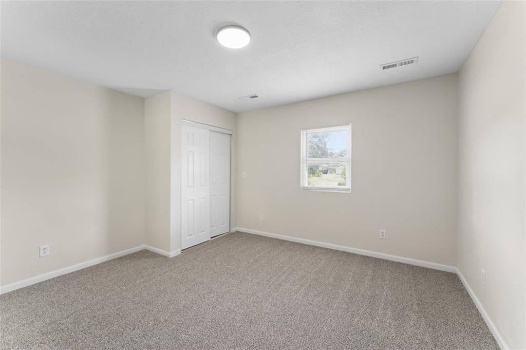 806 W Lexington Street — photo 37