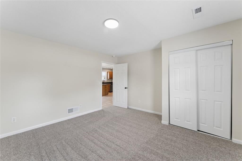806 W Lexington Street — photo 38