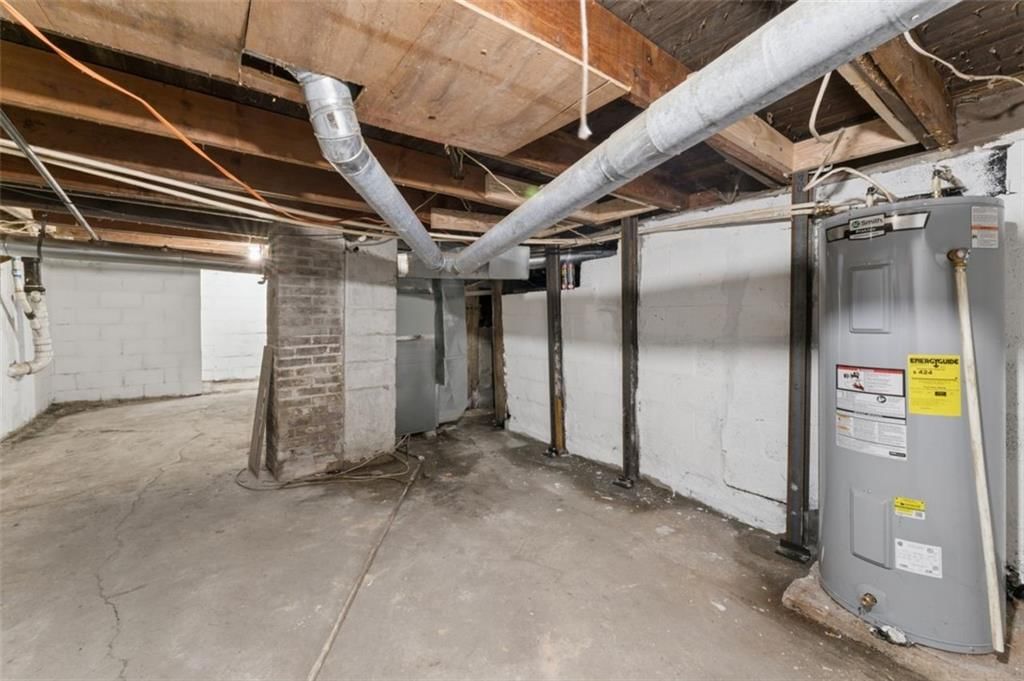 806 W Lexington Street — photo 40