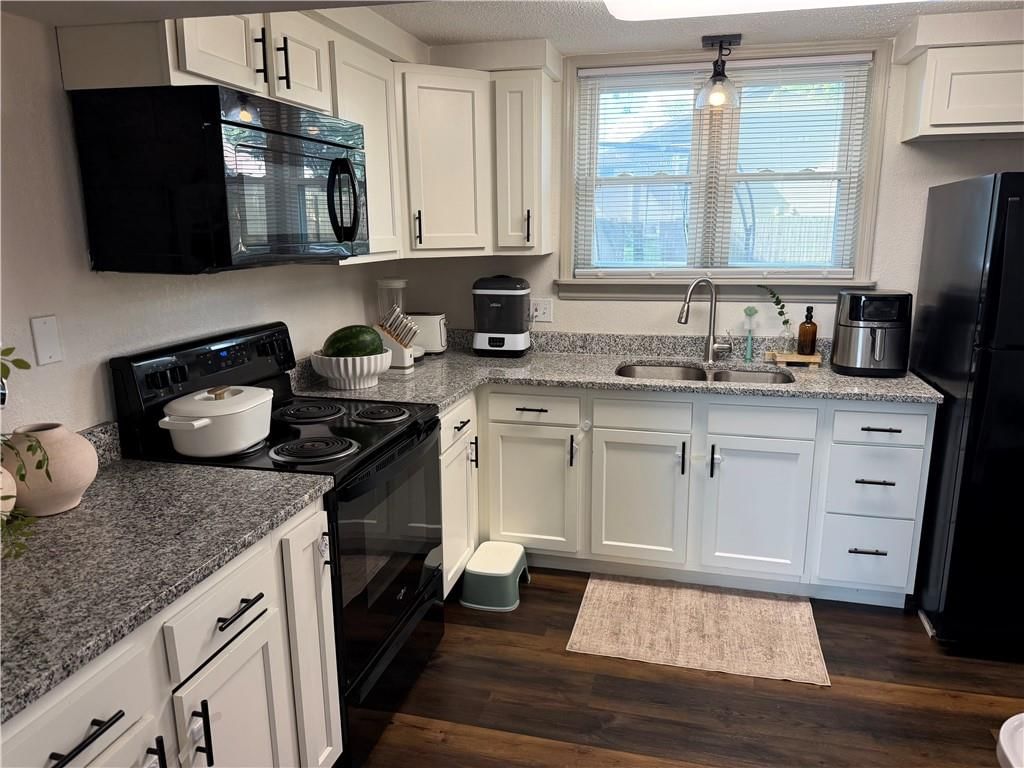 216 SOUTHSIDE Court — photo 4