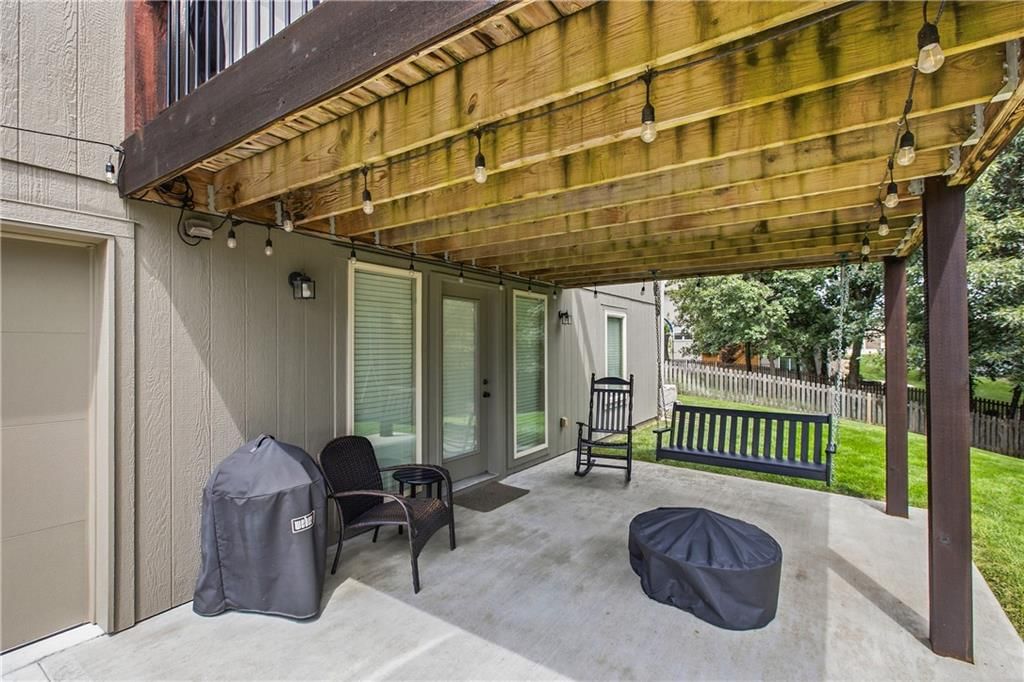 1021 SE Scarlet Court — photo 53