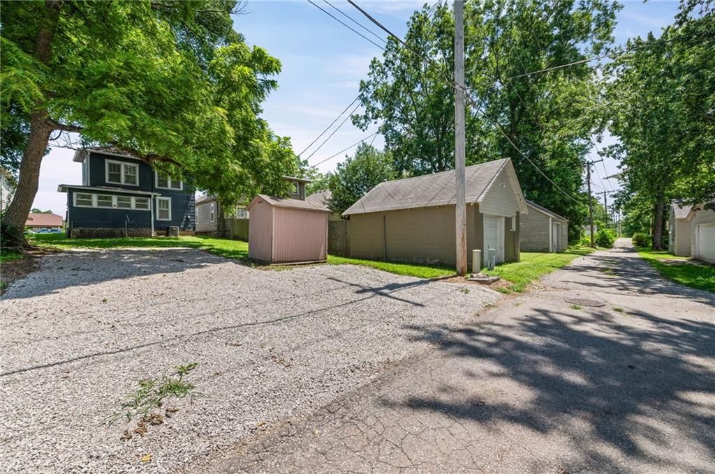 1107 N 13th Street — photo 29