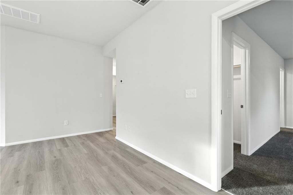 428 Valley View Drive — photo 8