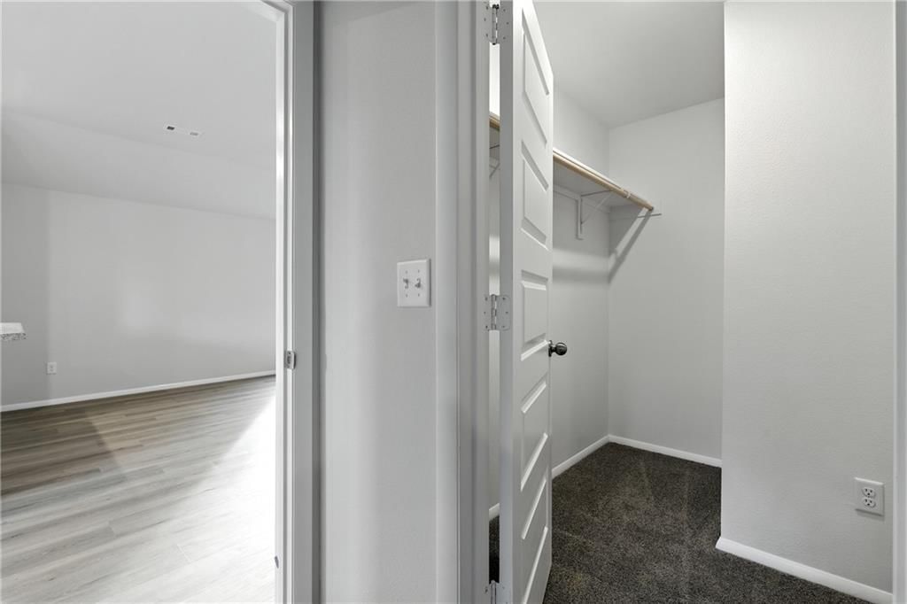 428 Valley View Drive — photo 11