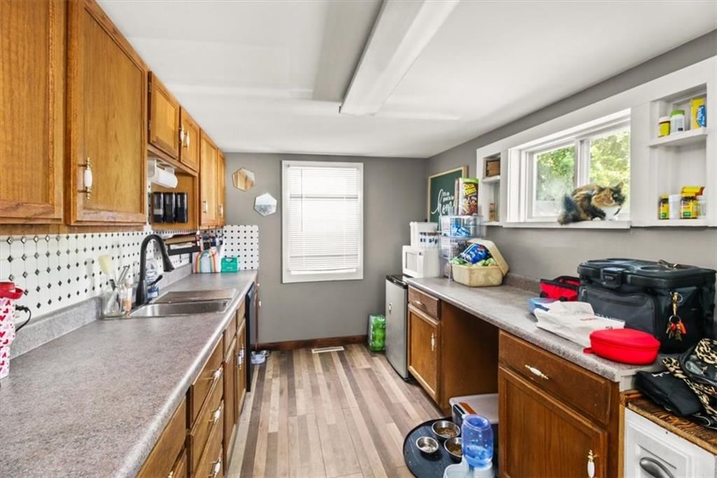 207 W 23rd Street — photo 32