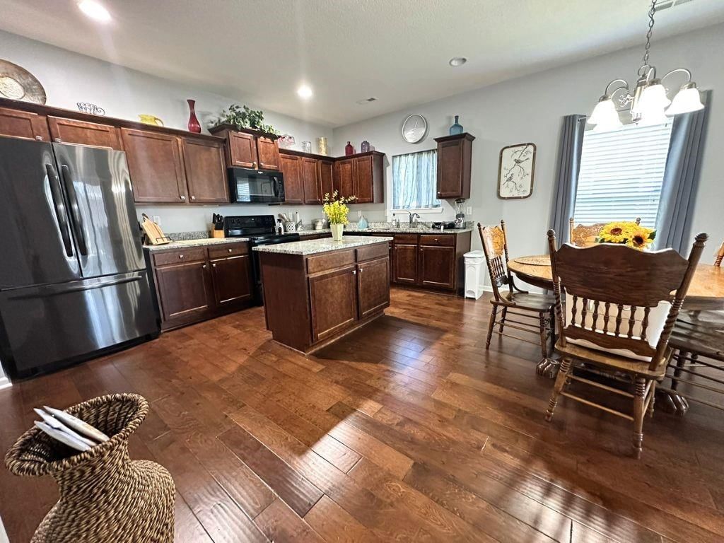 840 NE 65th Terrace — photo 9