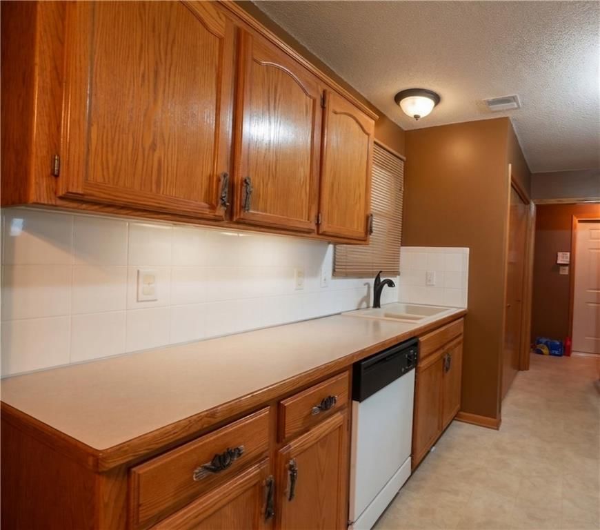 14923 E 48th Terrace — photo 4