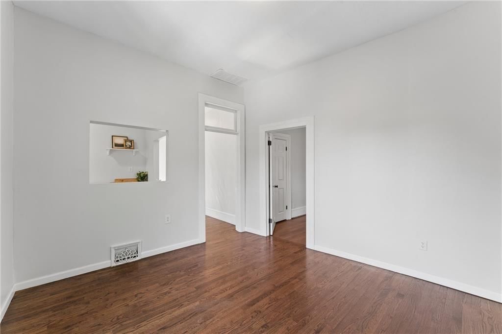 3217 Campbell Street — photo 32