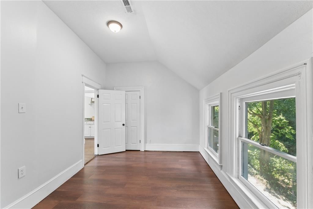 3217 Campbell Street — photo 41