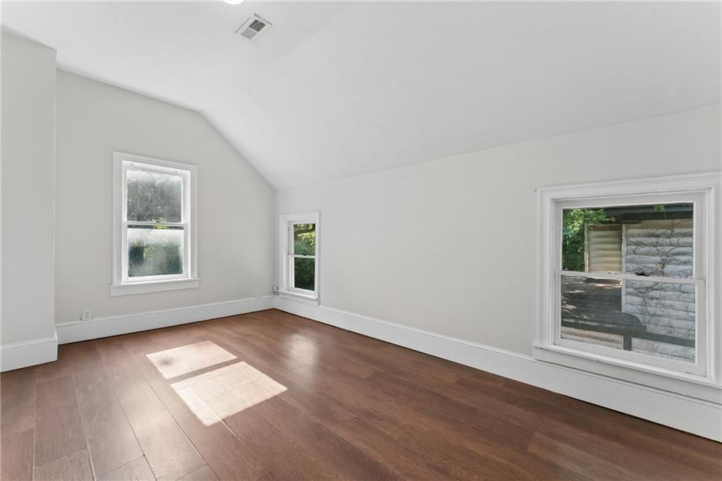 3217 Campbell Street — photo 43