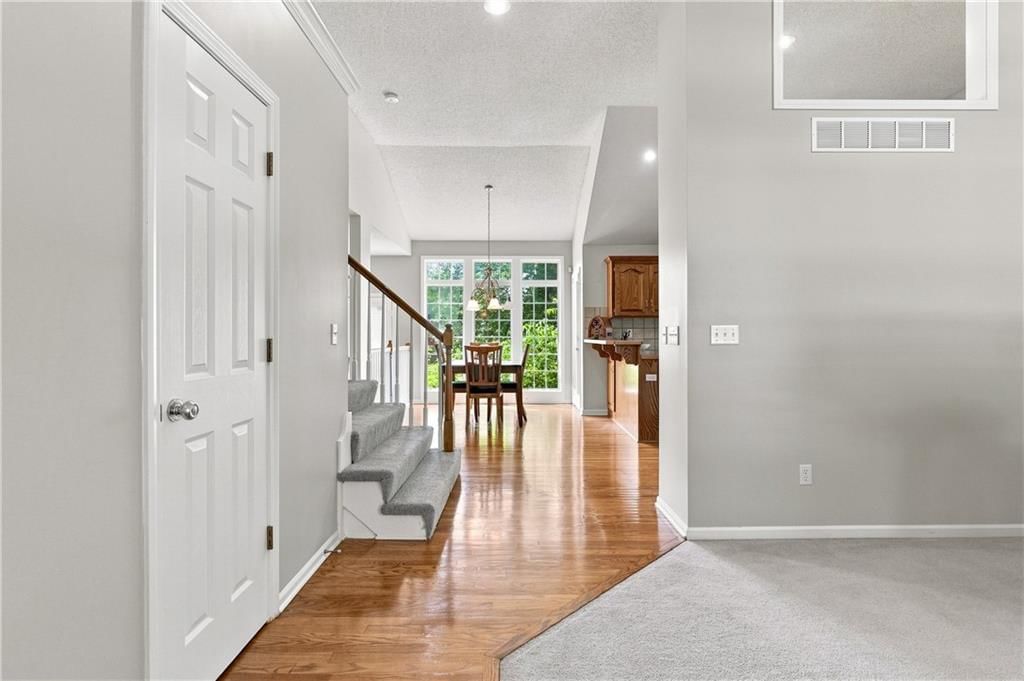 525 Parma Way — photo 4