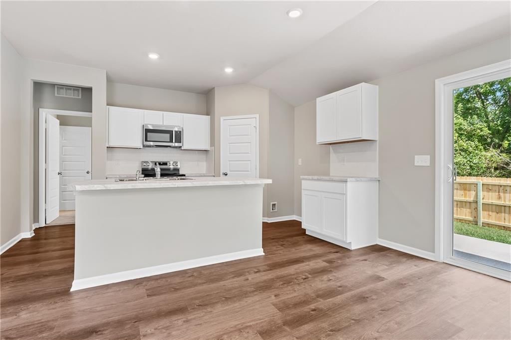 2790 Woodfield Drive — photo 15