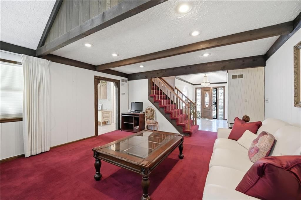8001 Walker Avenue — photo 21