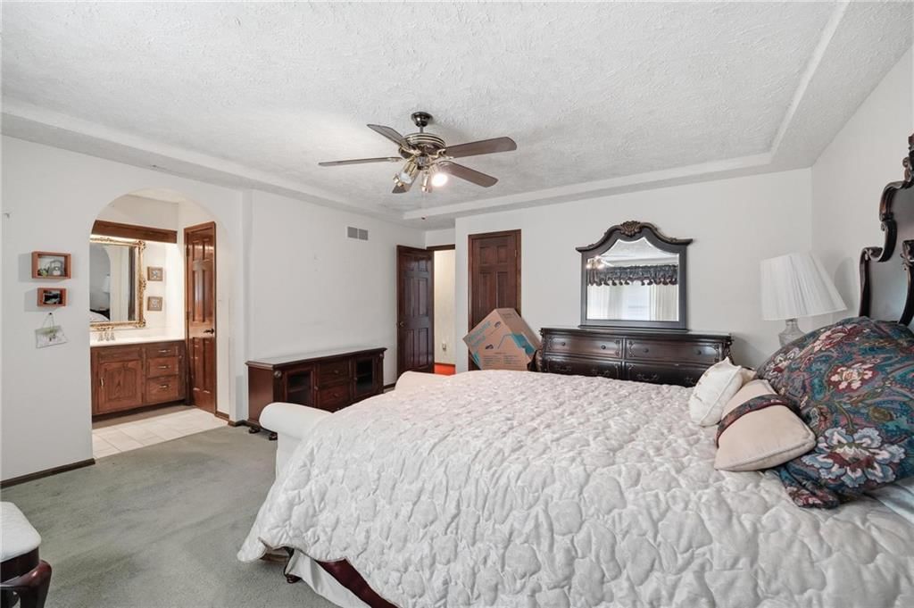 8001 Walker Avenue — photo 26