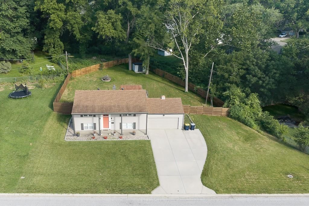5306 N Sycamore Drive — photo 3