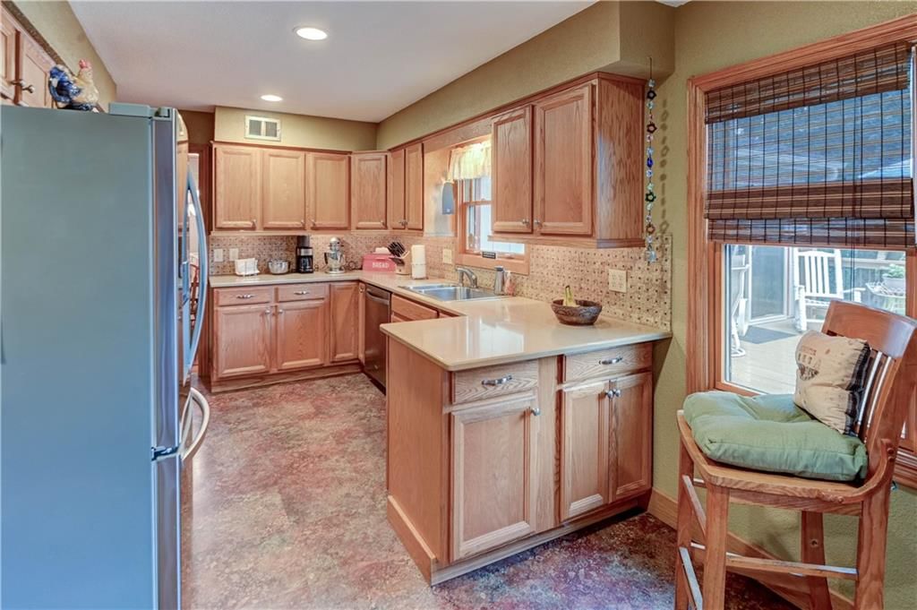 4644 Blue Ridge Boulevard — photo 15