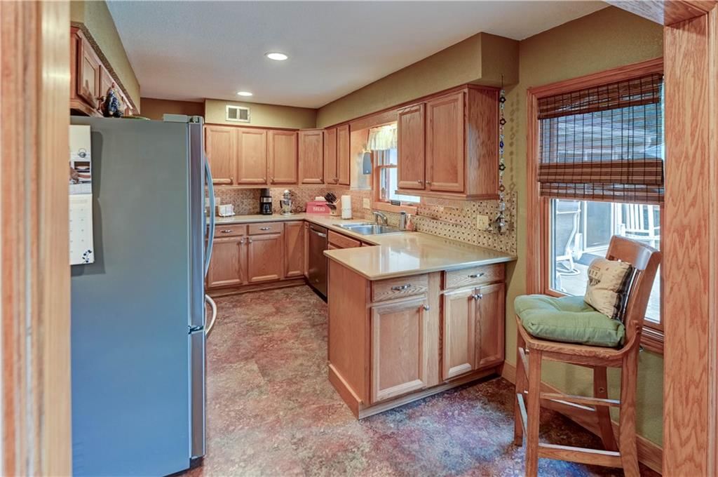 4644 Blue Ridge Boulevard — photo 17