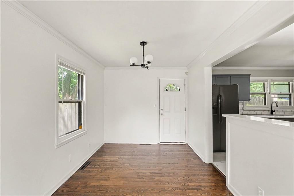 13516 Lowell Avenue — photo 9